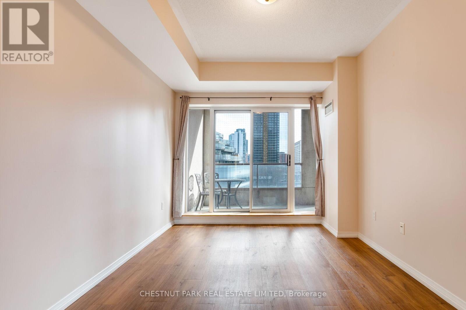 710 - 909 Bay Street, Toronto, Ontario  M5S 3G2 - Photo 19 - C12866554