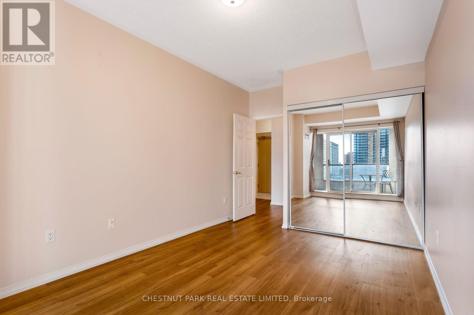 710 - 909 Bay Street, Toronto, Ontario  M5S 3G2 - Photo 21 - C12866554
