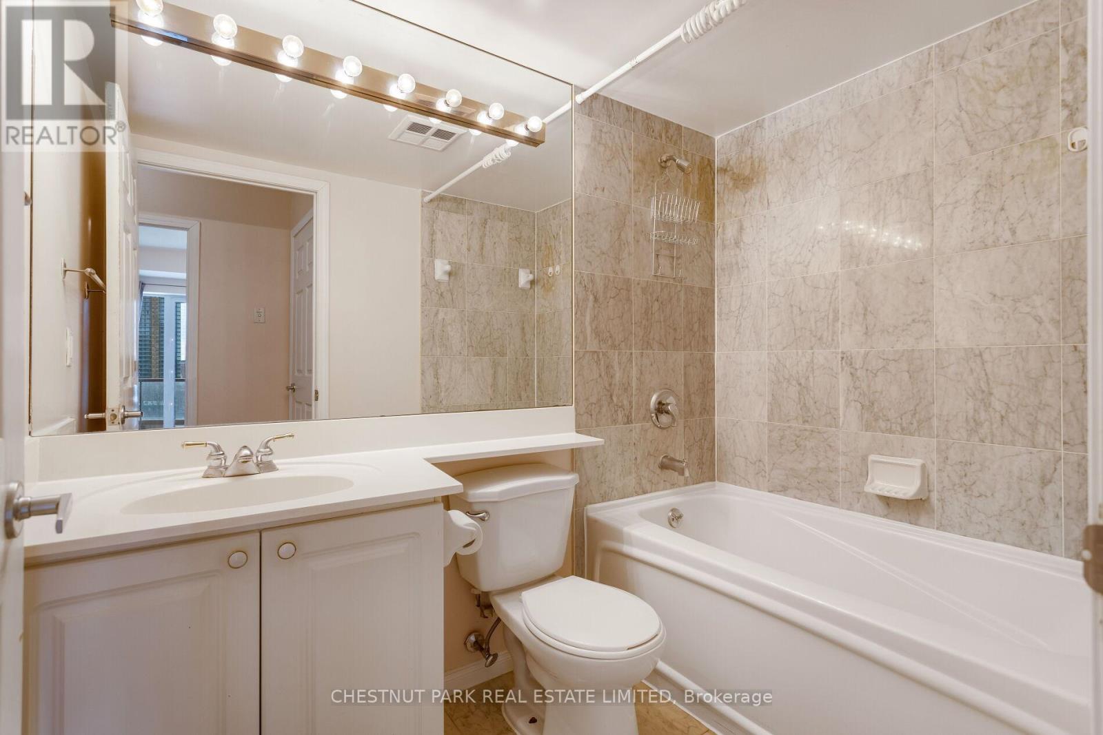 710 - 909 Bay Street, Toronto, Ontario  M5S 3G2 - Photo 17 - C12866558