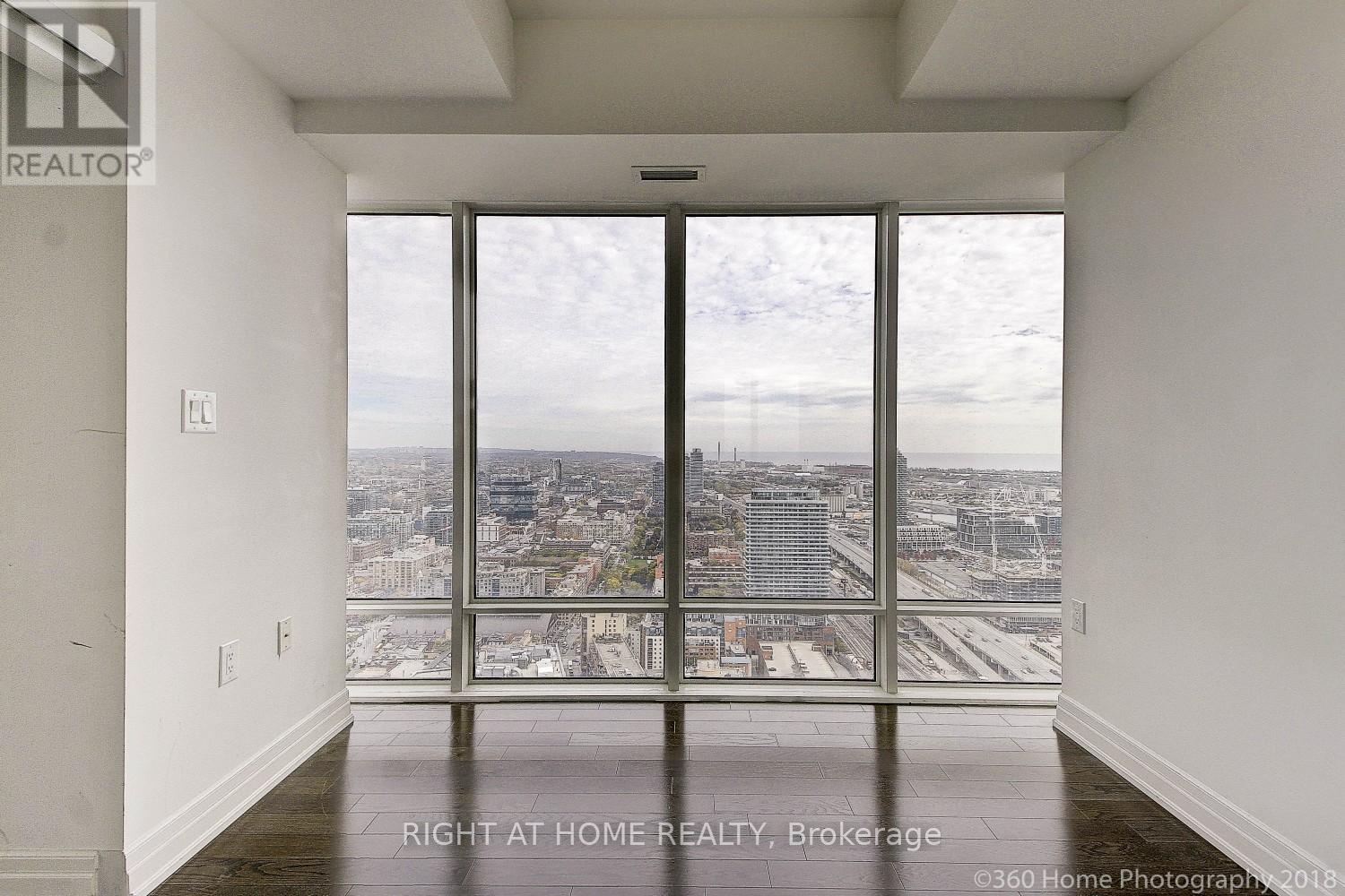 4507 - 8 The Esplanade Avenue, Toronto, Ontario  M5E 0A6 - Photo 12 - C12866564