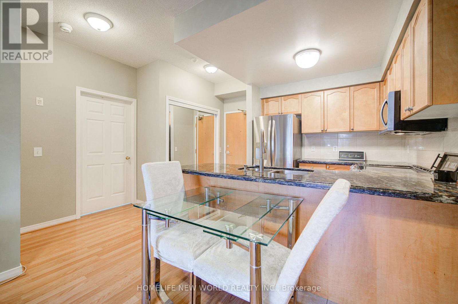 609 - 1 Maison Parc Court, Vaughan (Lakeview Estates), Ontario  L4J 9K1 - Photo 15 - N12866380