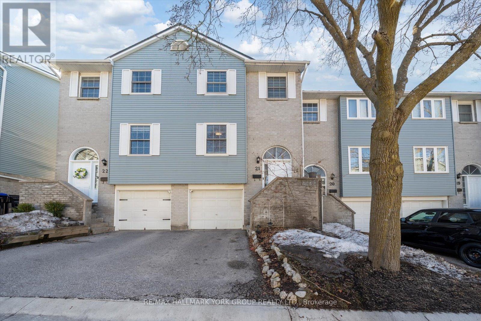 21 - 21 HARMONY CIRCLE, Bradford West Gwillimbury, Ontario