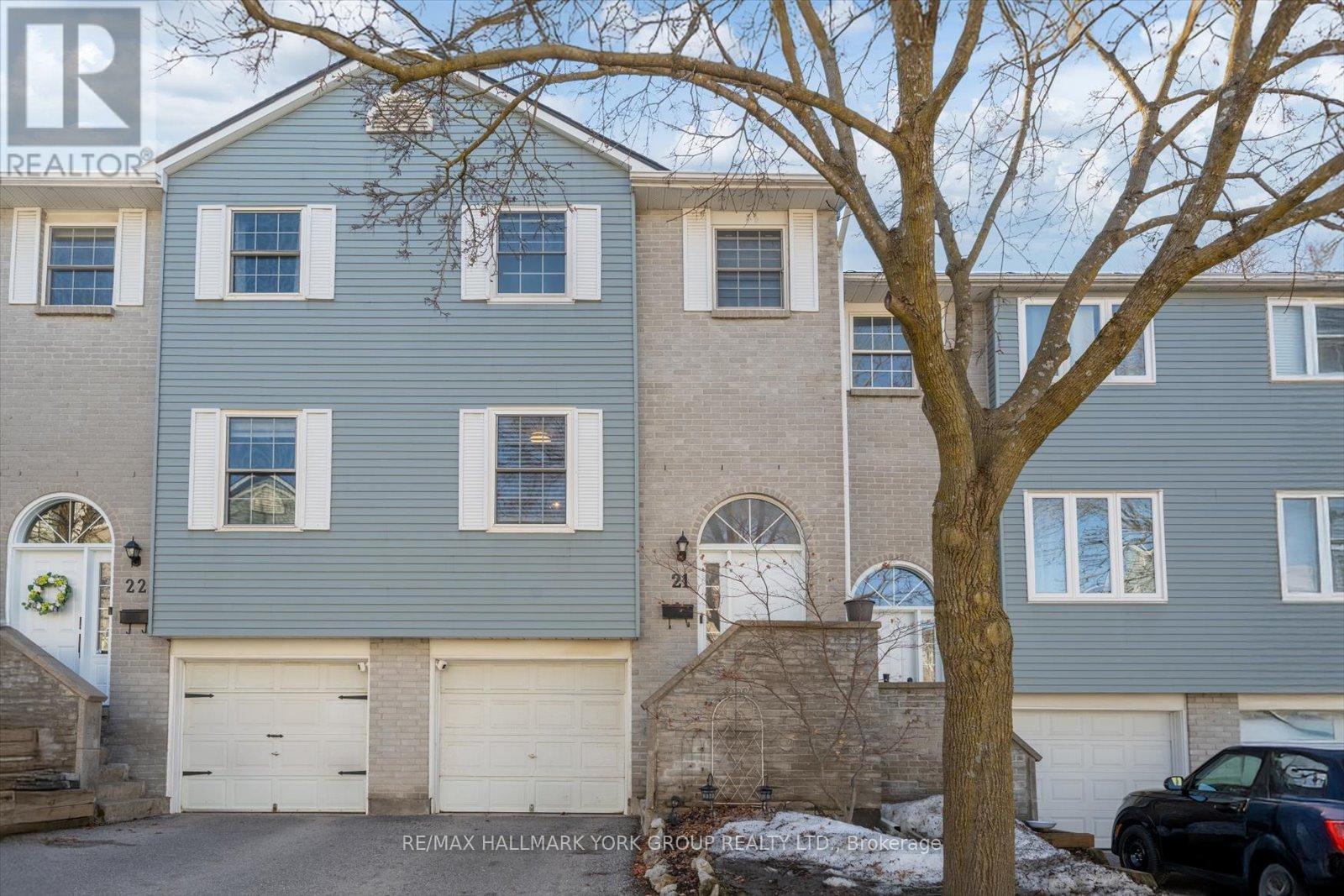 21 - 21 Harmony Circle, Bradford West Gwillimbury (Bradford), Ontario  L3Z 2T7 - Photo 2 - N12866474