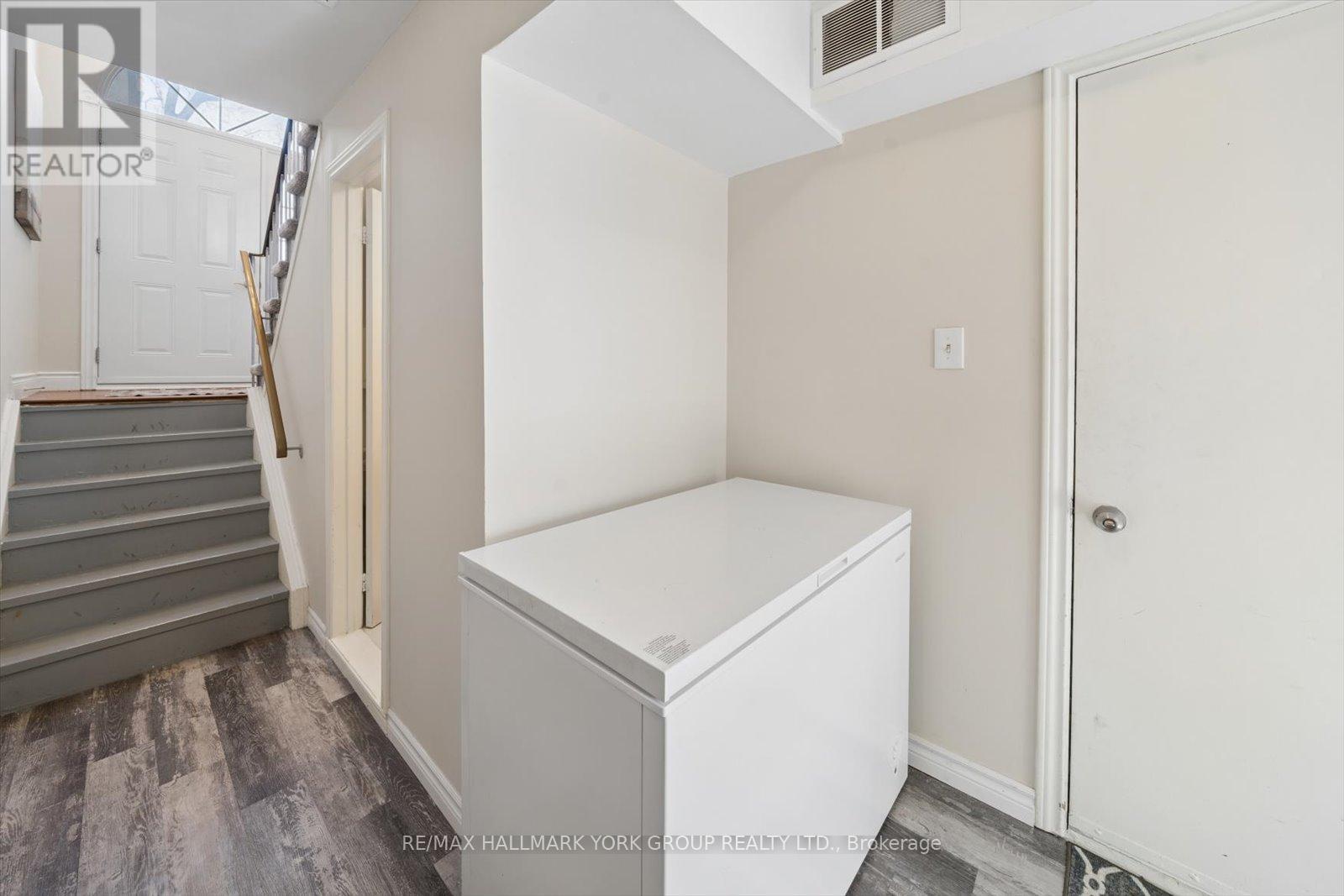 21 - 21 Harmony Circle, Bradford West Gwillimbury (Bradford), Ontario  L3Z 2T7 - Photo 31 - N12866474