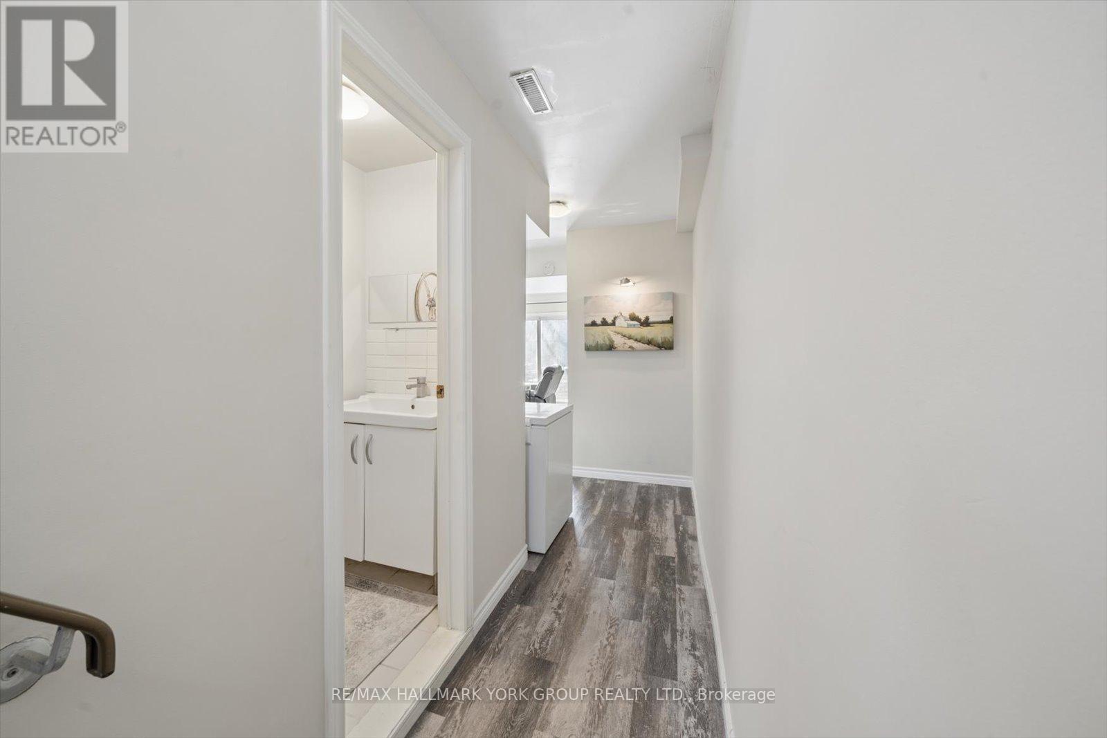 21 - 21 Harmony Circle, Bradford West Gwillimbury (Bradford), Ontario  L3Z 2T7 - Photo 32 - N12866474