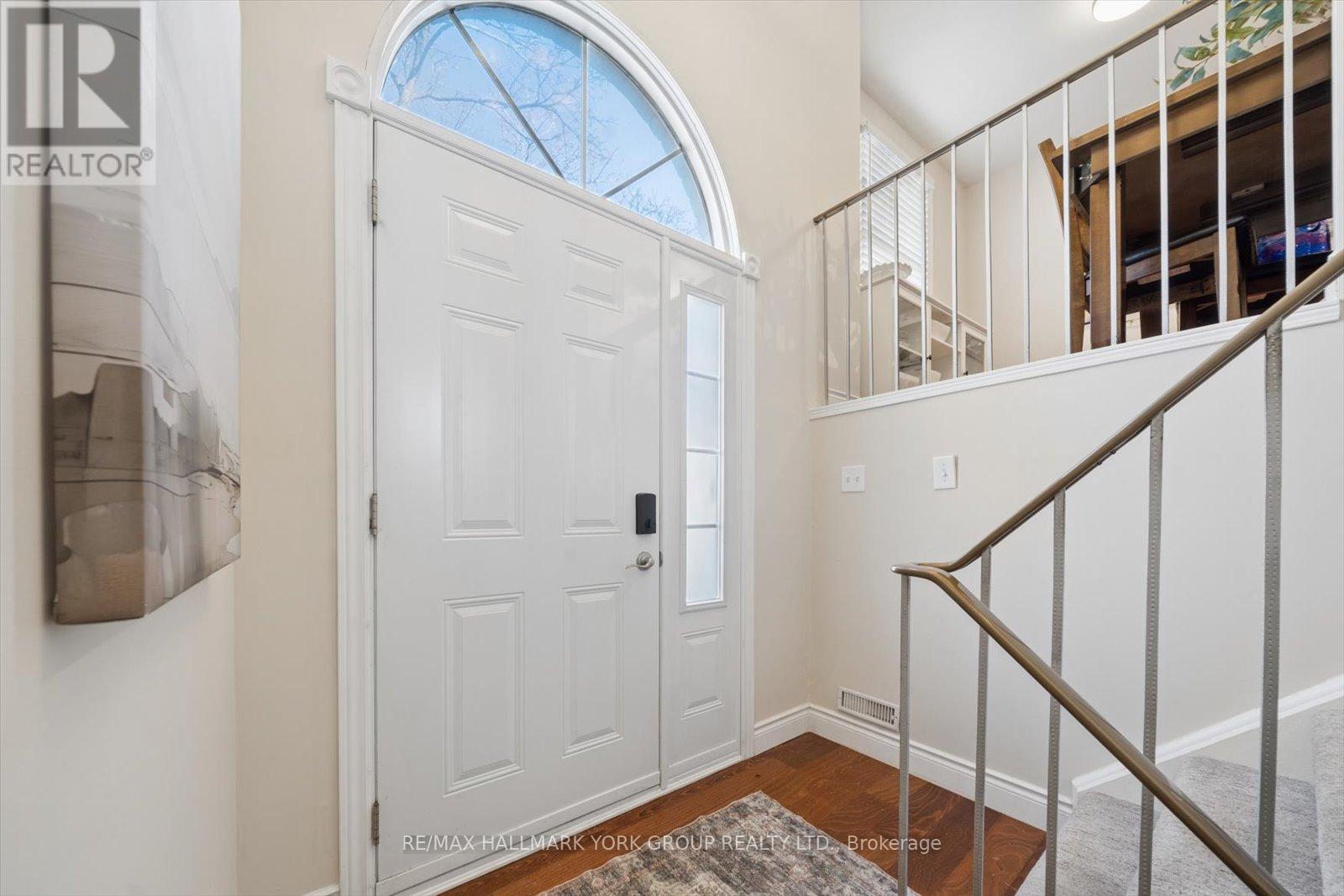 21 - 21 Harmony Circle, Bradford West Gwillimbury (Bradford), Ontario  L3Z 2T7 - Photo 5 - N12866474