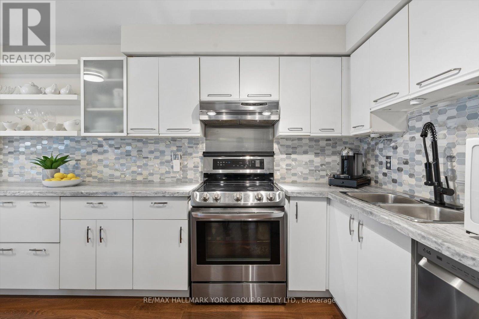 21 - 21 Harmony Circle, Bradford West Gwillimbury (Bradford), Ontario  L3Z 2T7 - Photo 8 - N12866474