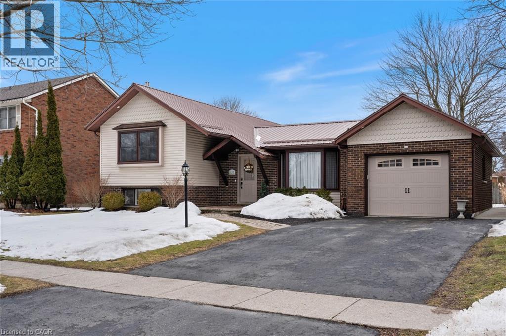 112 Oak Street, Simcoe, Ontario  N3Y 4S3 - Photo 1 - 40811099