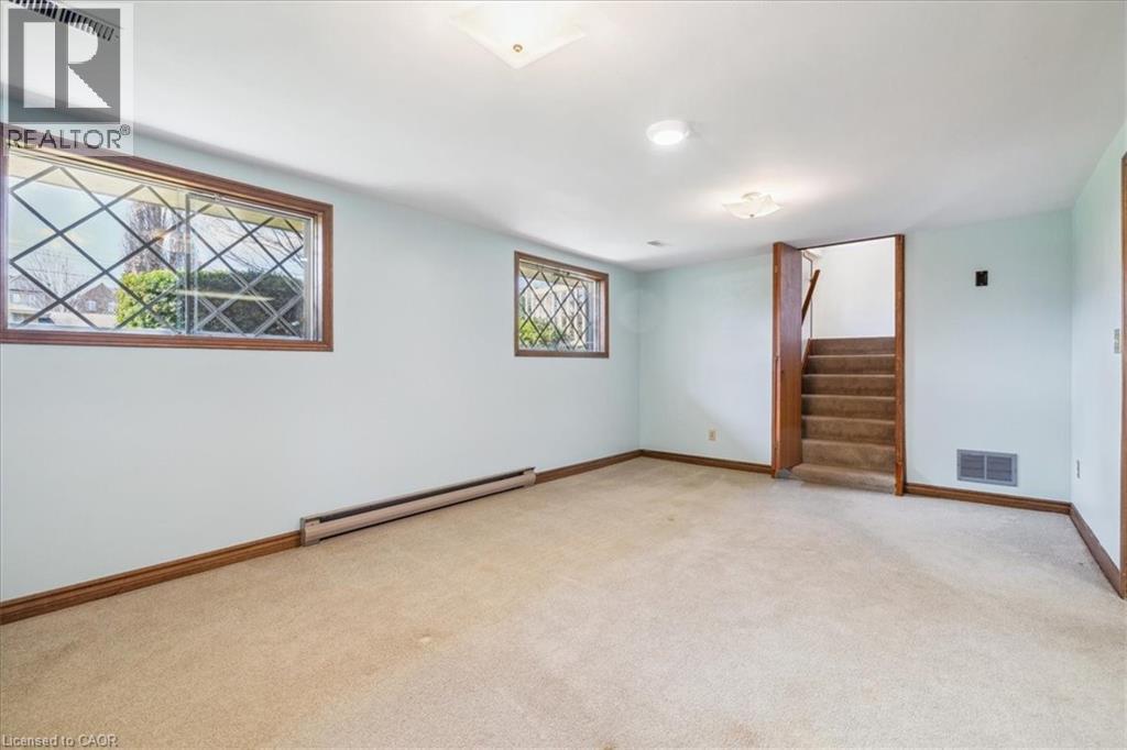 1 Westview Crescent, Waterdown, Ontario  L8B 0E4 - Photo 16 - 40810773