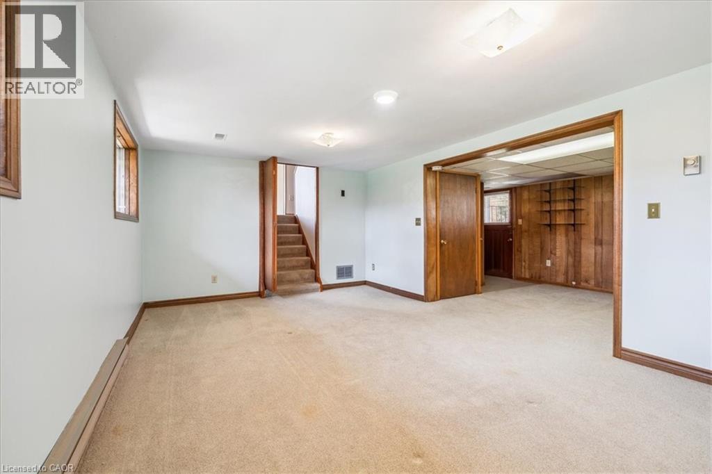 1 Westview Crescent, Waterdown, Ontario  L8B 0E4 - Photo 17 - 40810773