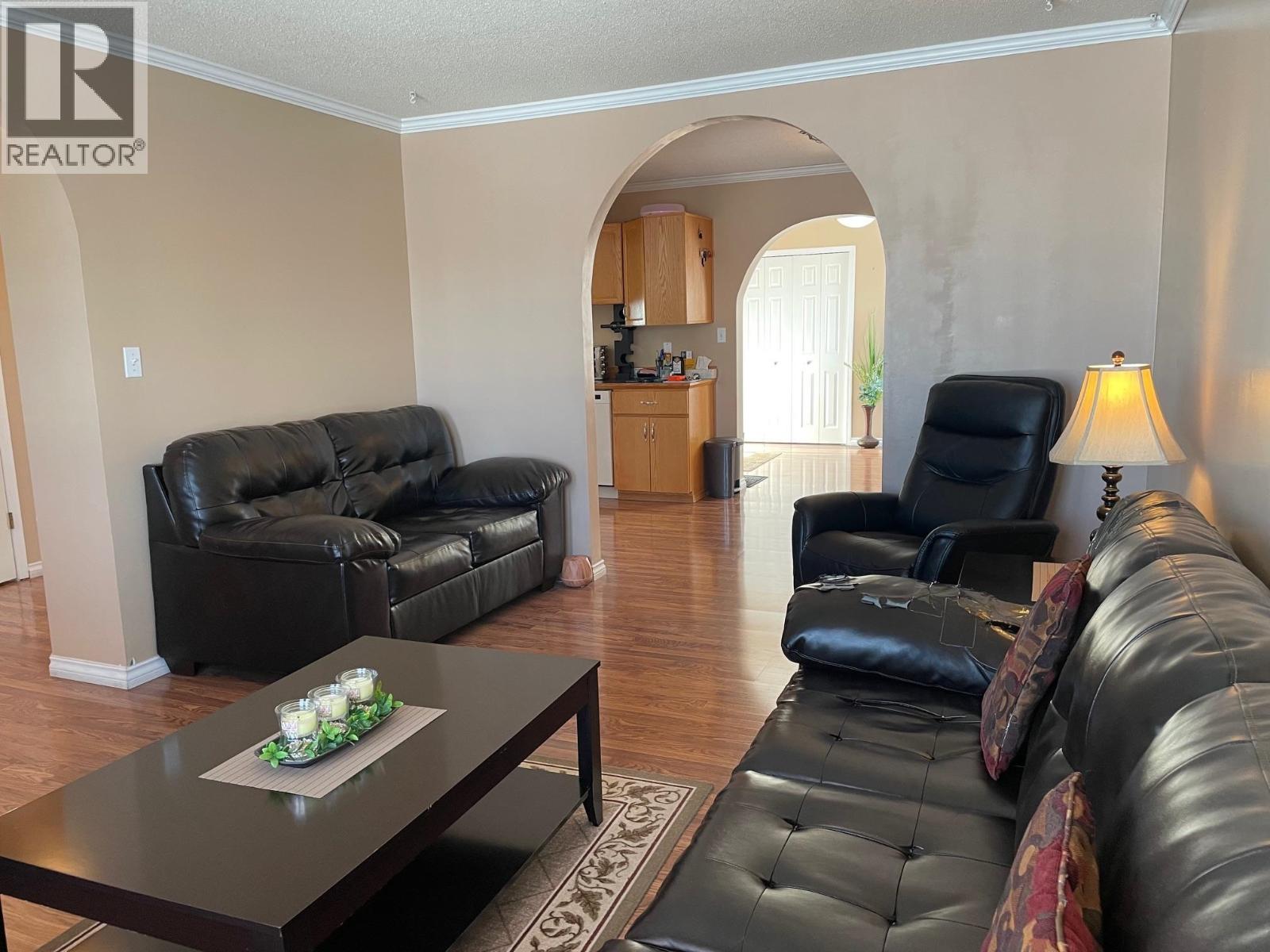 5548 Minnaker Crescent, Fort Nelson, British Columbia  V0C 1R0 - Photo 11 - R3098012