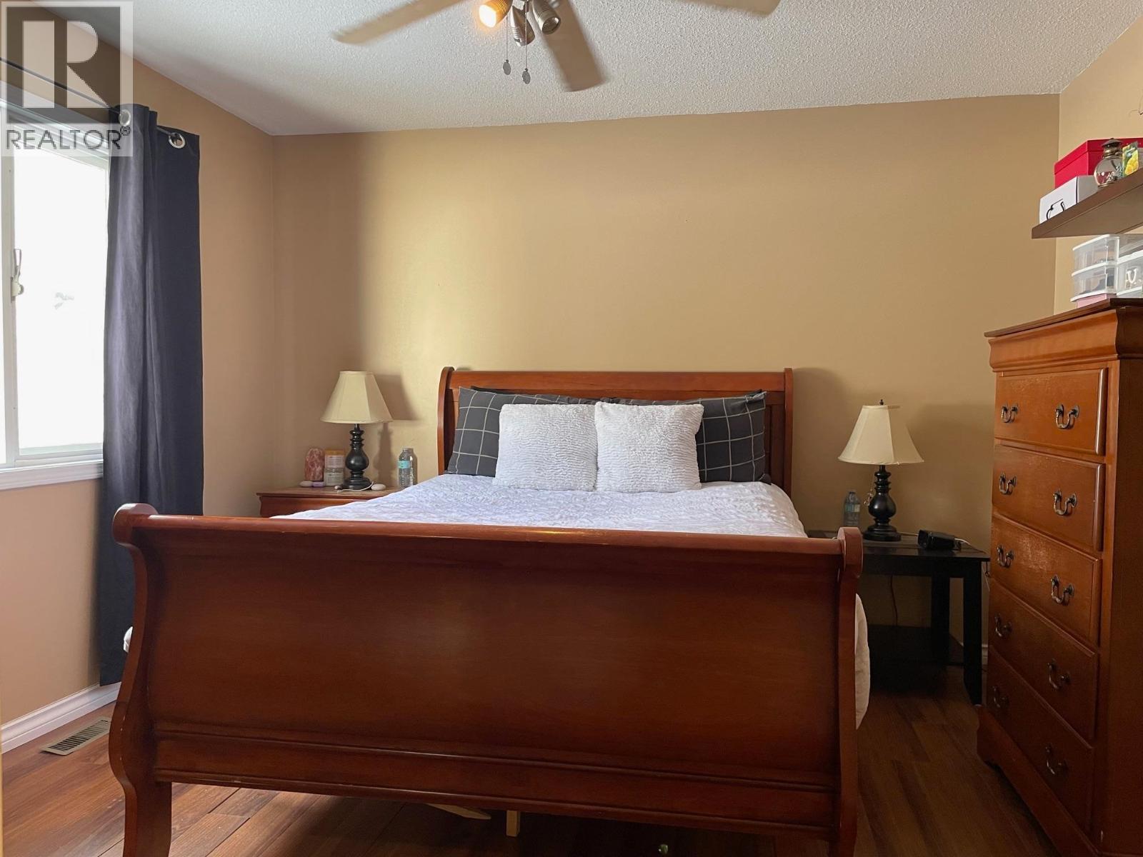 5548 Minnaker Crescent, Fort Nelson, British Columbia  V0C 1R0 - Photo 15 - R3098012