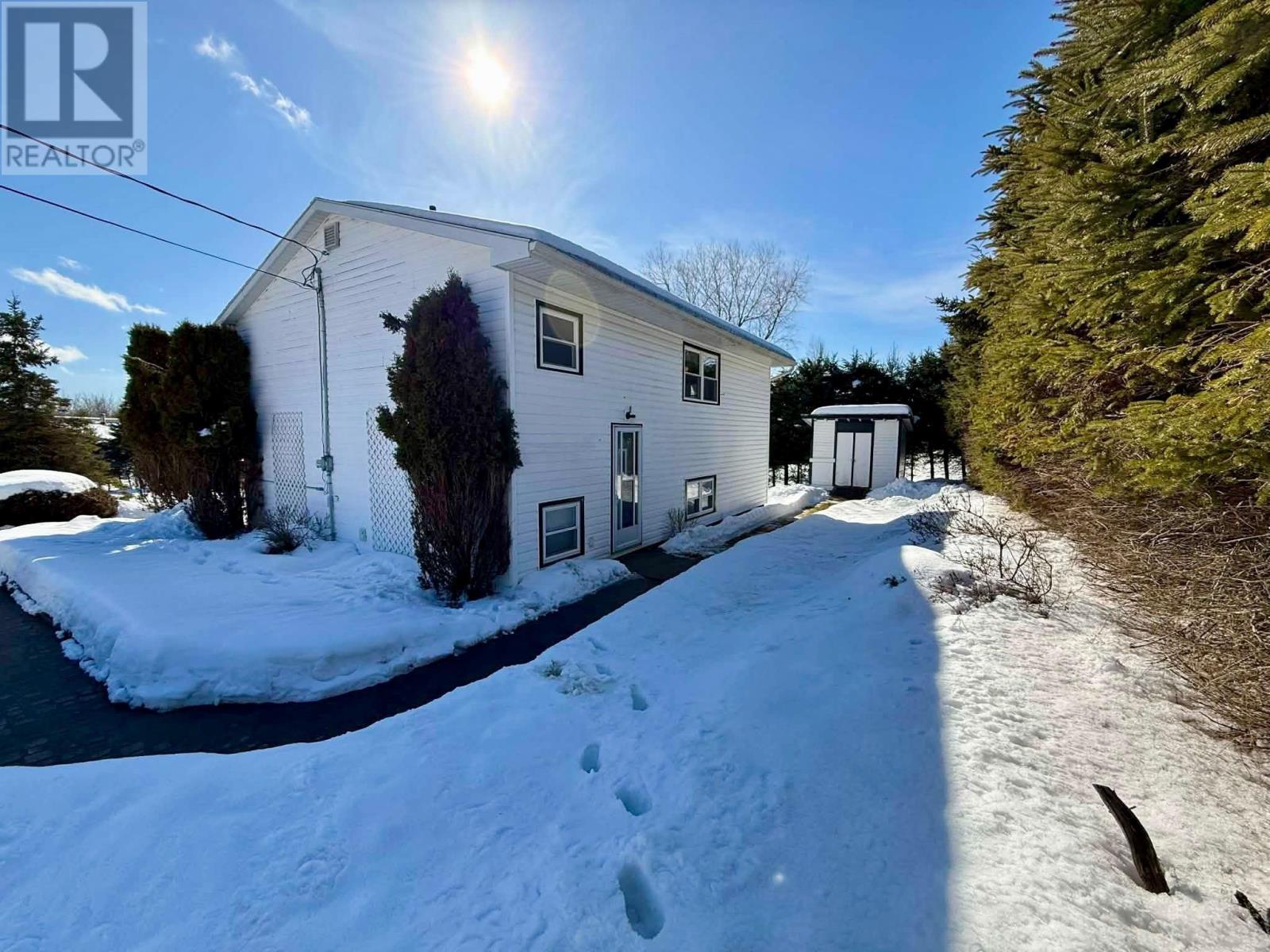 9 Crystal Lake Drive, Brookfield, Nova Scotia  B0N 1C0 - Photo 5 - 202603974