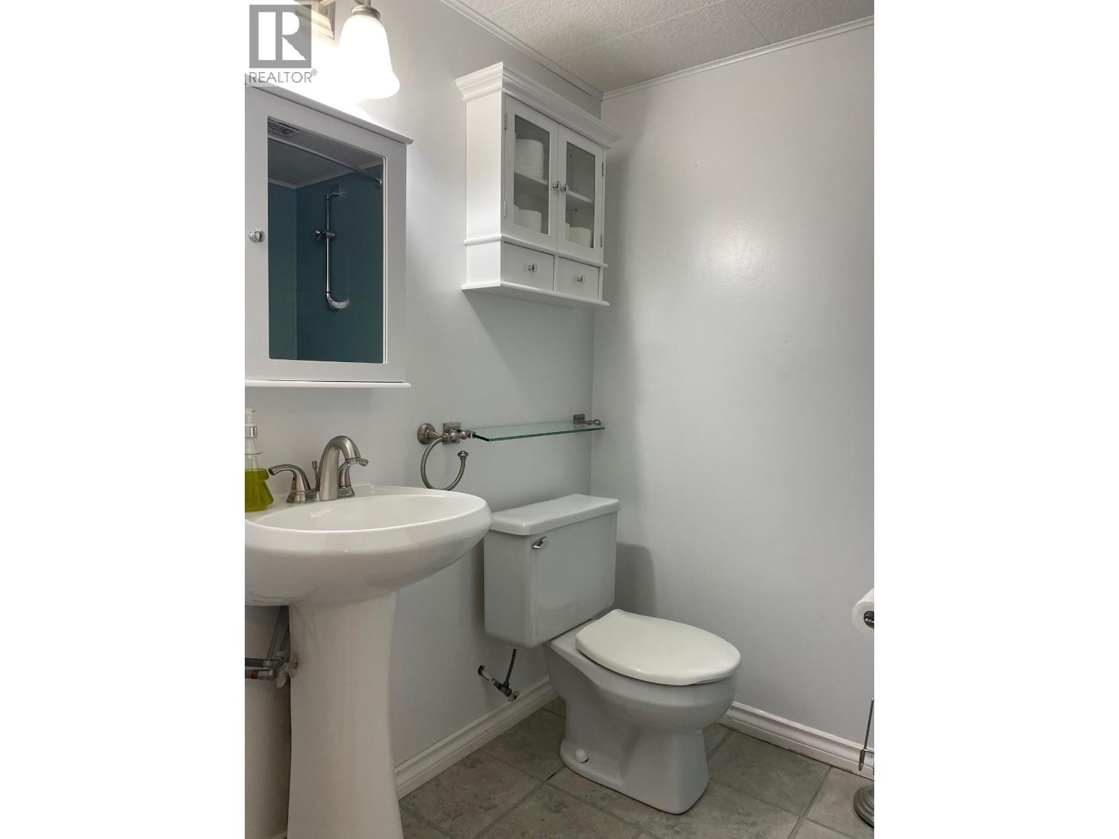 5548 Minnaker Crescent, Fort Nelson, British Columbia  V0C 1R0 - Photo 25 - R3098012