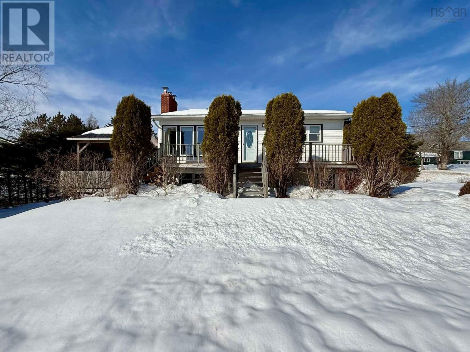 9 Crystal Lake Drive, Brookfield, Nova Scotia