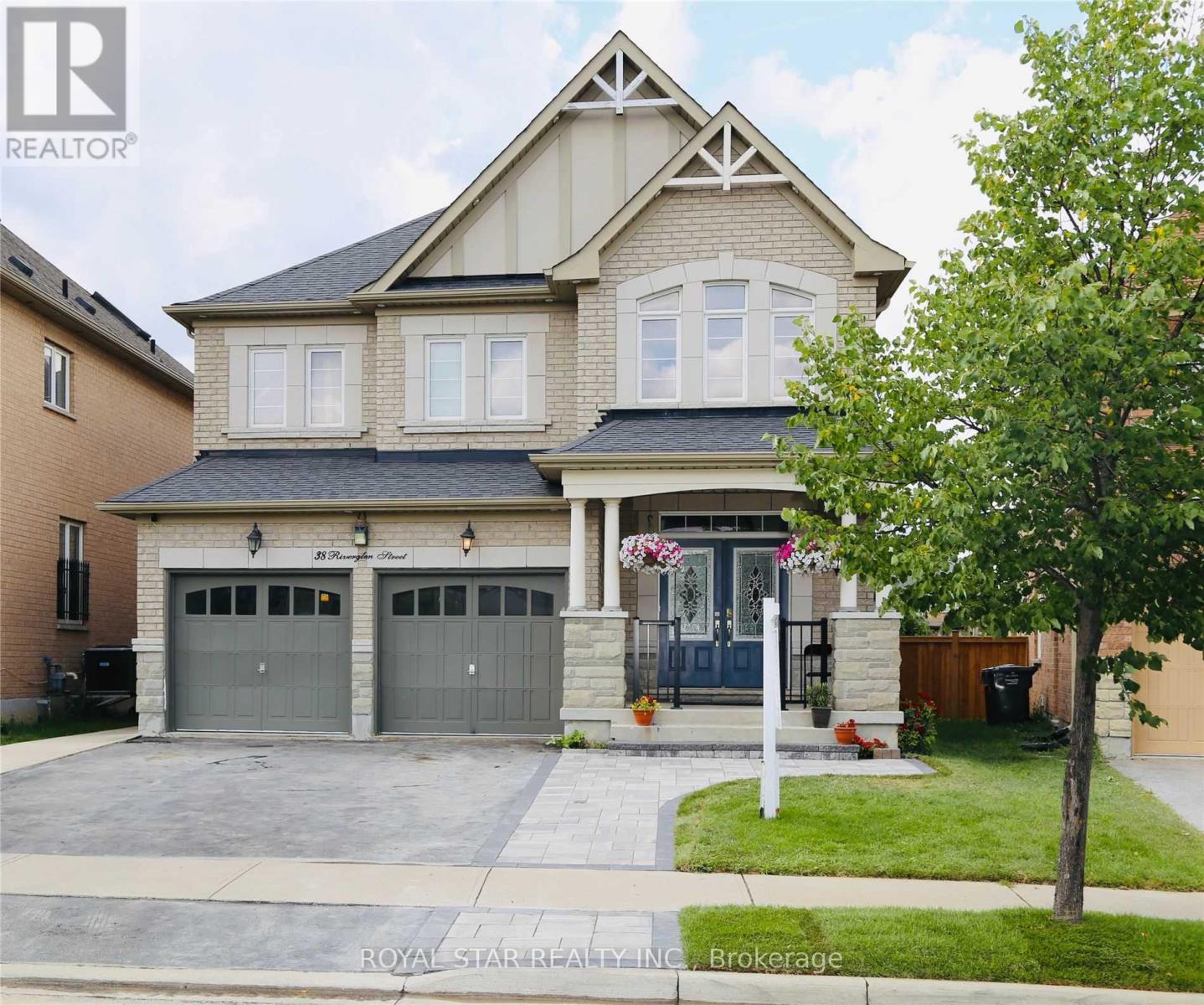 38 RIVERGLEN STREET, Brampton, Ontario