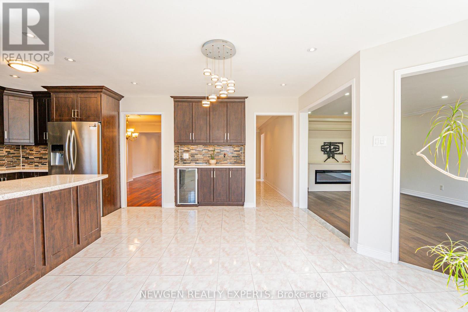 609 Yorkminster Crescent, Mississauga, Ontario  L5R 2A1 - Photo 11 - W12866374