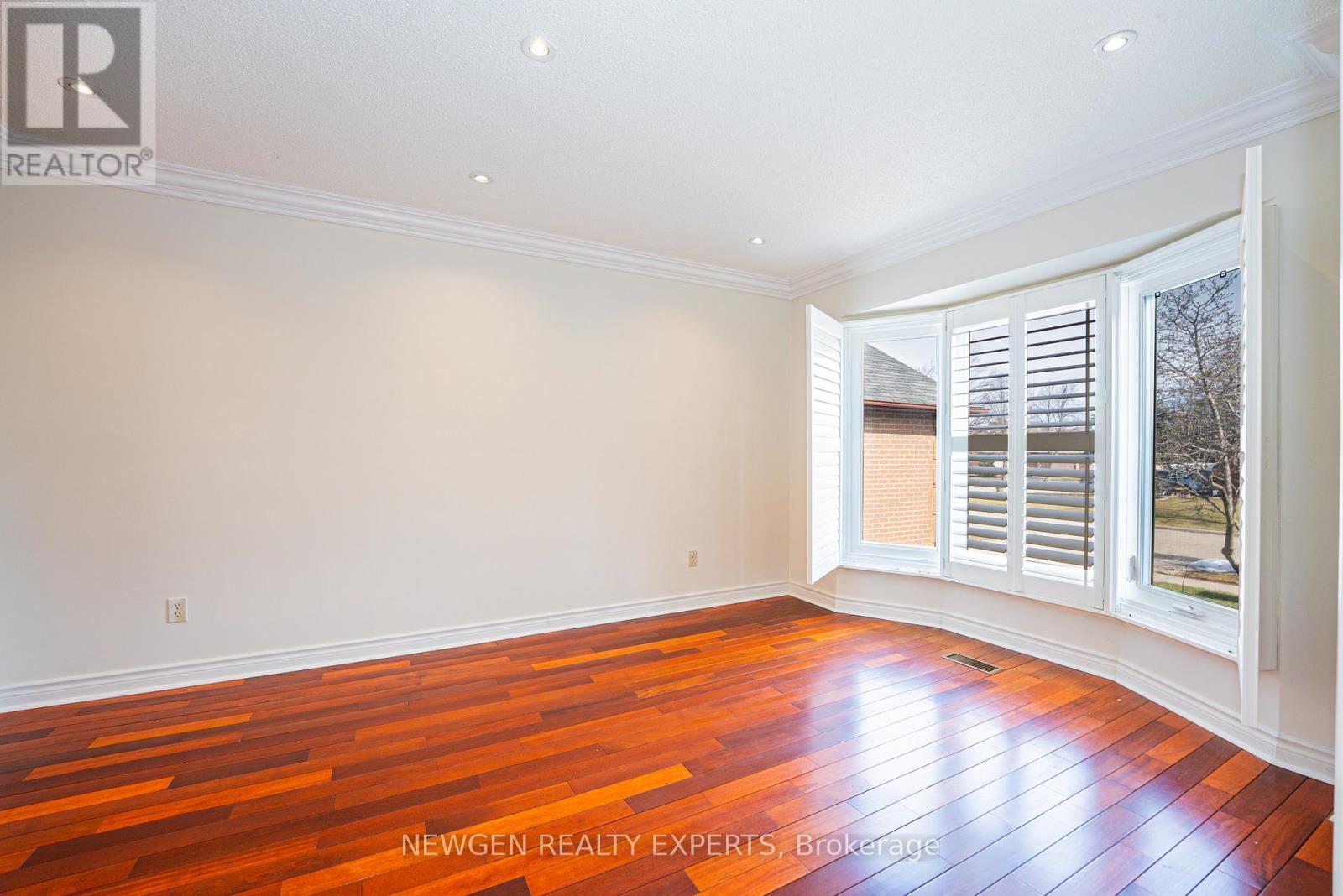 609 Yorkminster Crescent, Mississauga, Ontario  L5R 2A1 - Photo 6 - W12866374