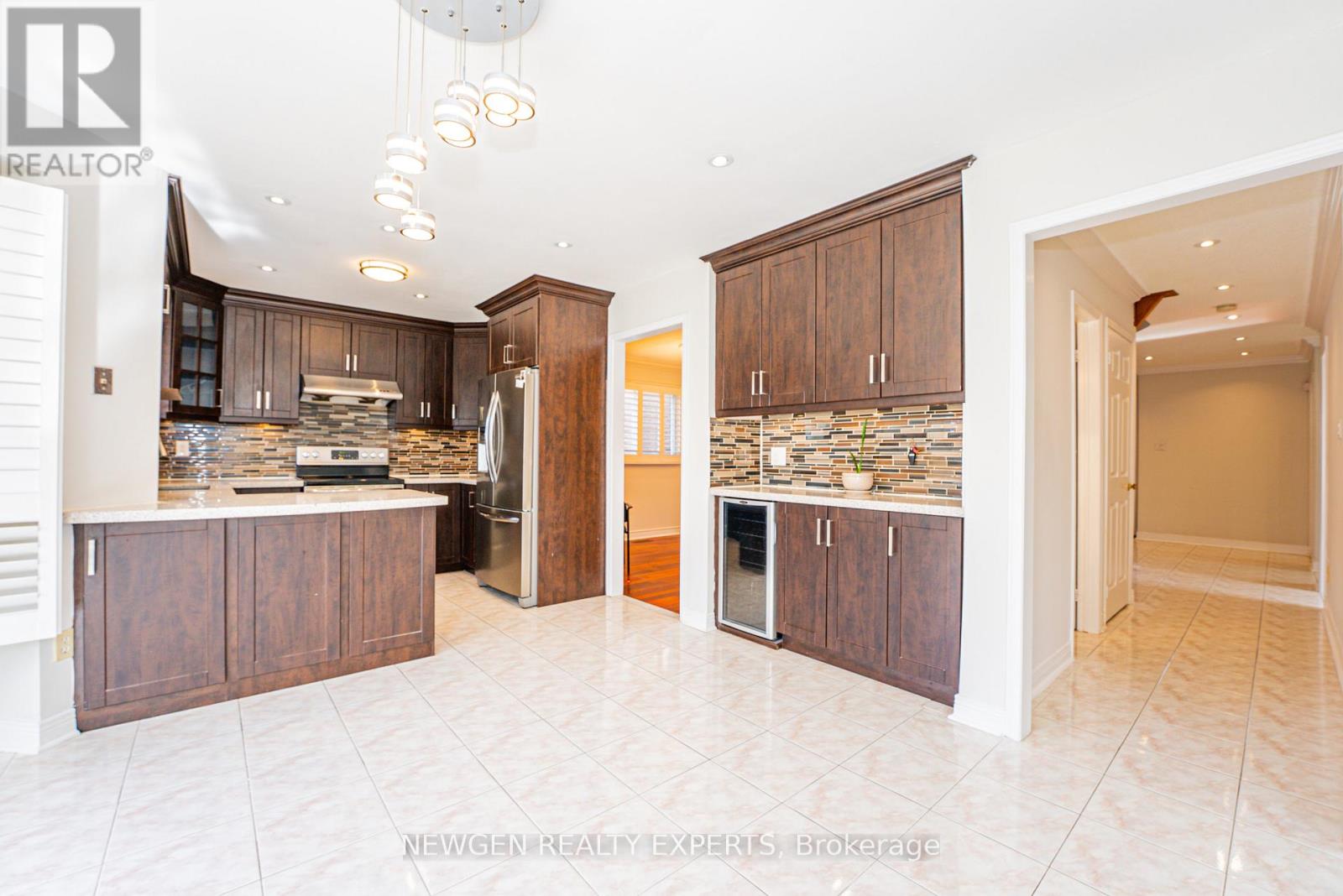 609 Yorkminster Crescent, Mississauga, Ontario  L5R 2A1 - Photo 9 - W12866374