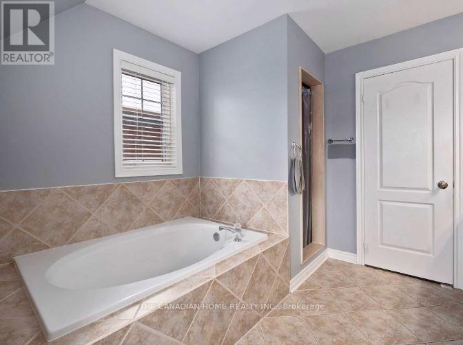 398 Van Kirk Drive, Brampton, Ontario  L7A 3V5 - Photo 11 - W12866458