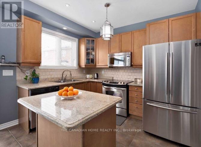 398 Van Kirk Drive, Brampton, Ontario  L7A 3V5 - Photo 8 - W12866458