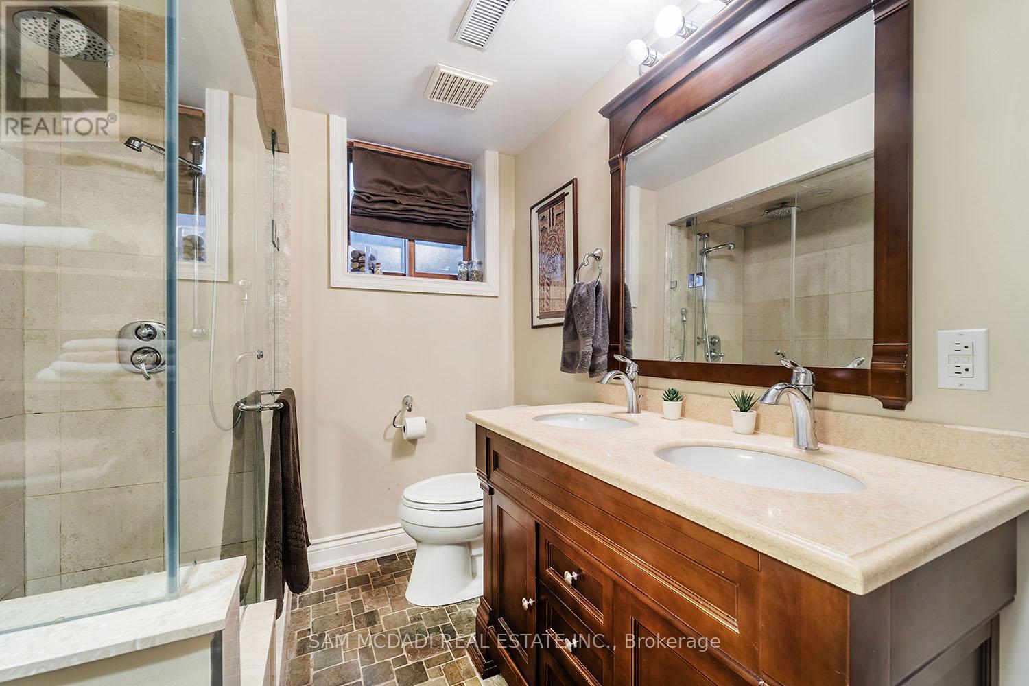 388 Ash Road, Oakville, Ontario  L6J 4P7 - Photo 37 - W12866514