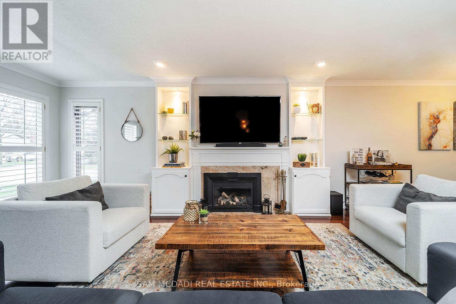 388 Ash Road, Oakville, Ontario  L6J 4P7 - Photo 9 - W12866514