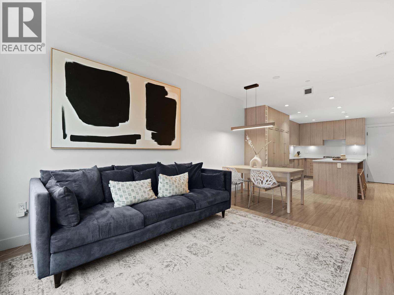 107 733 E 3rd Street, North Vancouver, British Columbia  V7L 1G8 - Photo 5 - R3090101