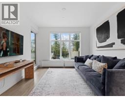 107 733 E 3RD STREET, North Vancouver, British Columbia
