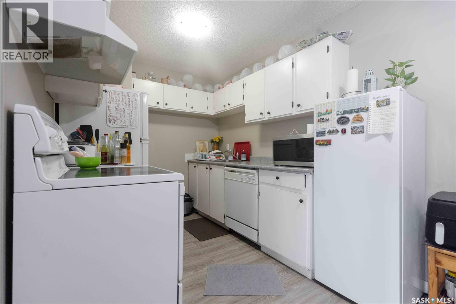 310 311 Tait Crescent, Saskatoon, Saskatchewan  S7H 5L6 - Photo 2 - SK030062