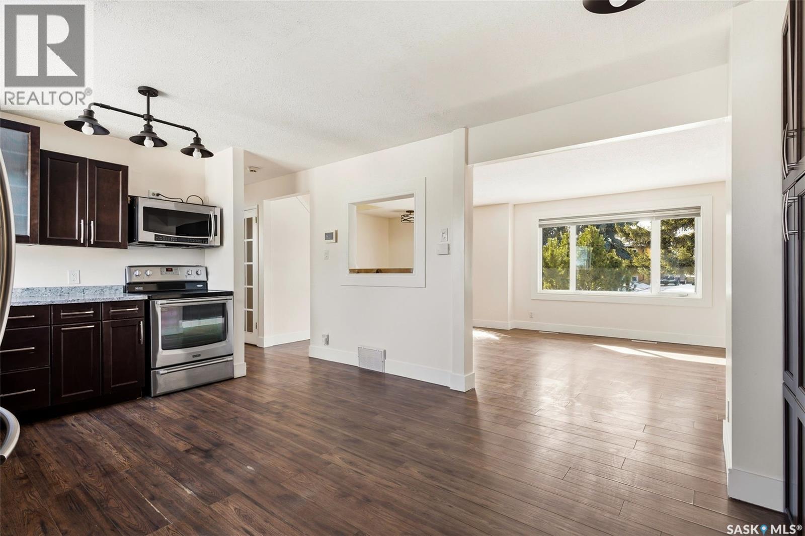 215 Dorothy Street, Regina, Saskatchewan  S4T 5V7 - Photo 12 - SK030055