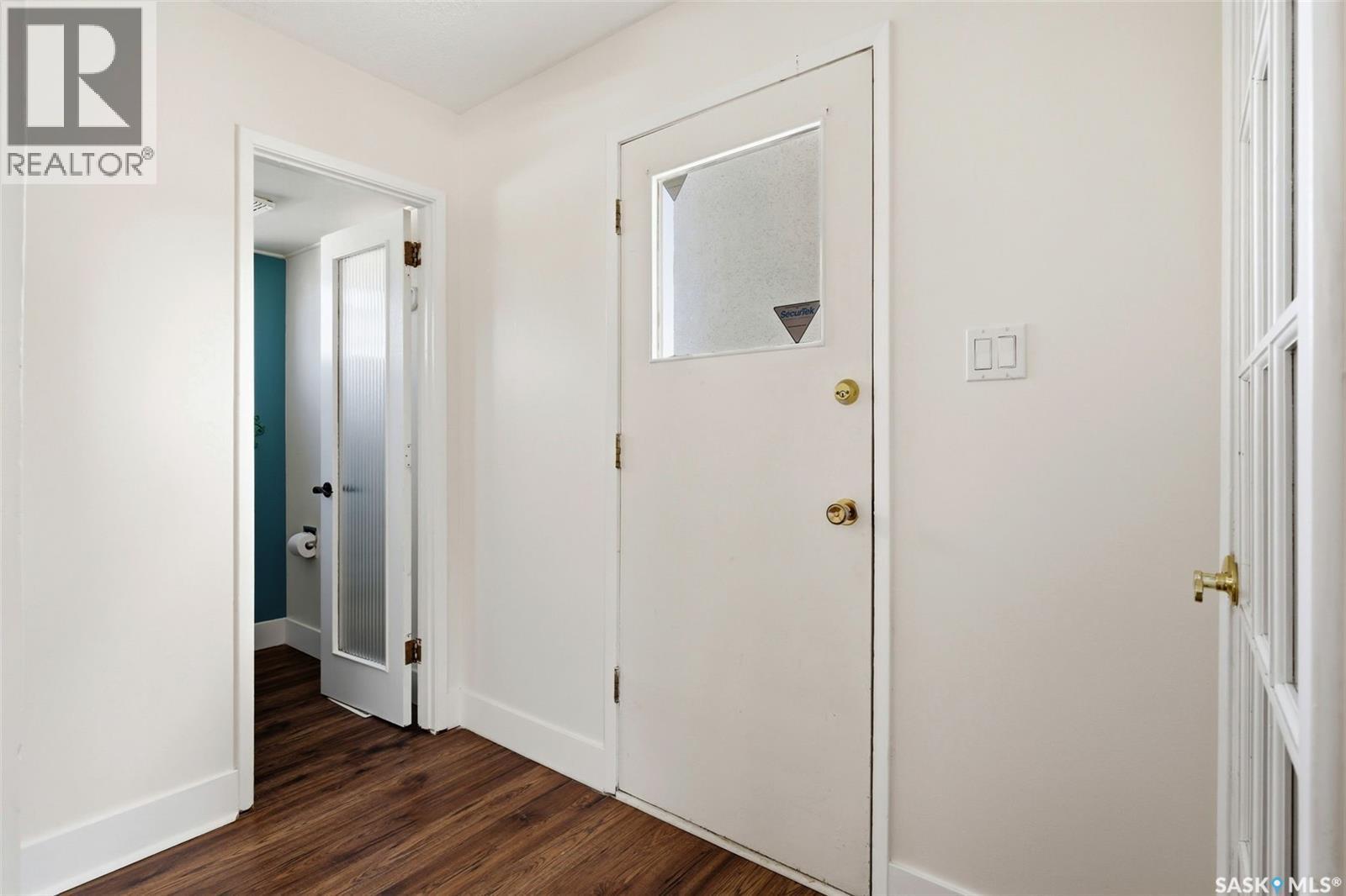 215 Dorothy Street, Regina, Saskatchewan  S4T 5V7 - Photo 13 - SK030055