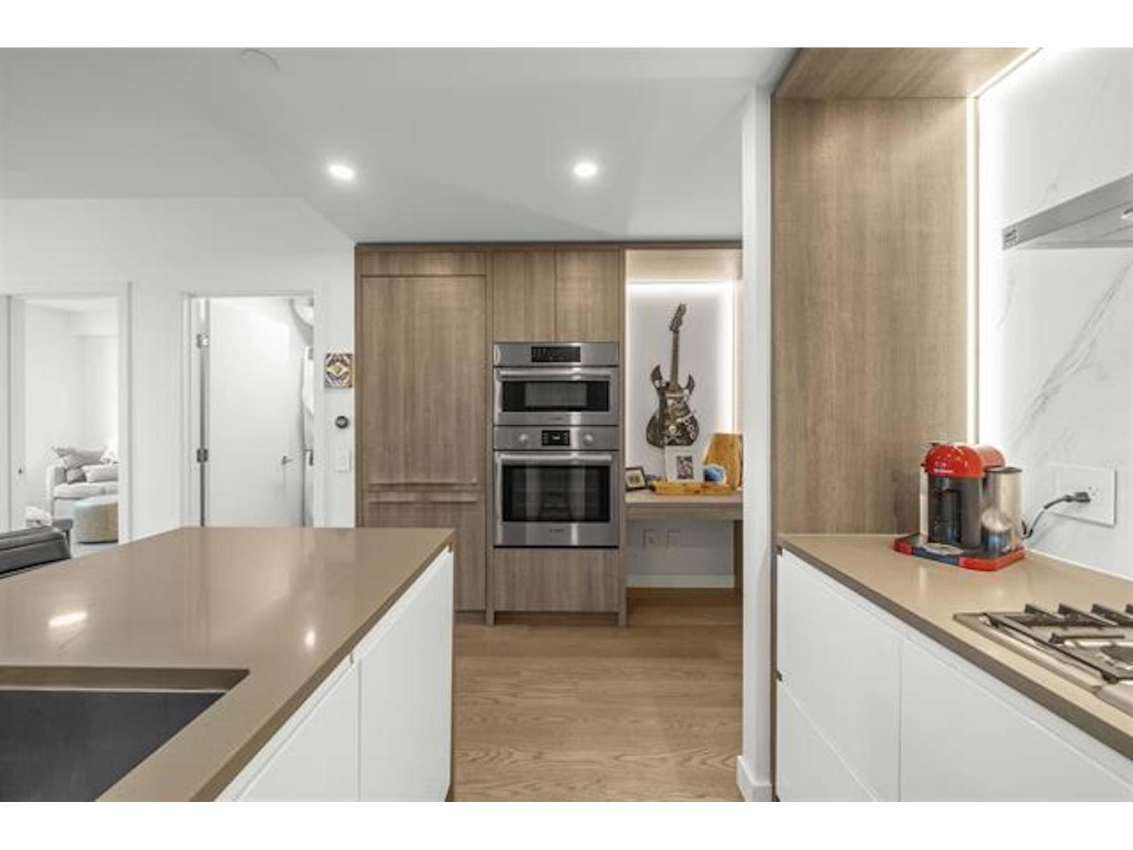 501 15165 Thrift Avenue, White Rock, British Columbia  V4B 0C1 - Photo 6 - R3097129