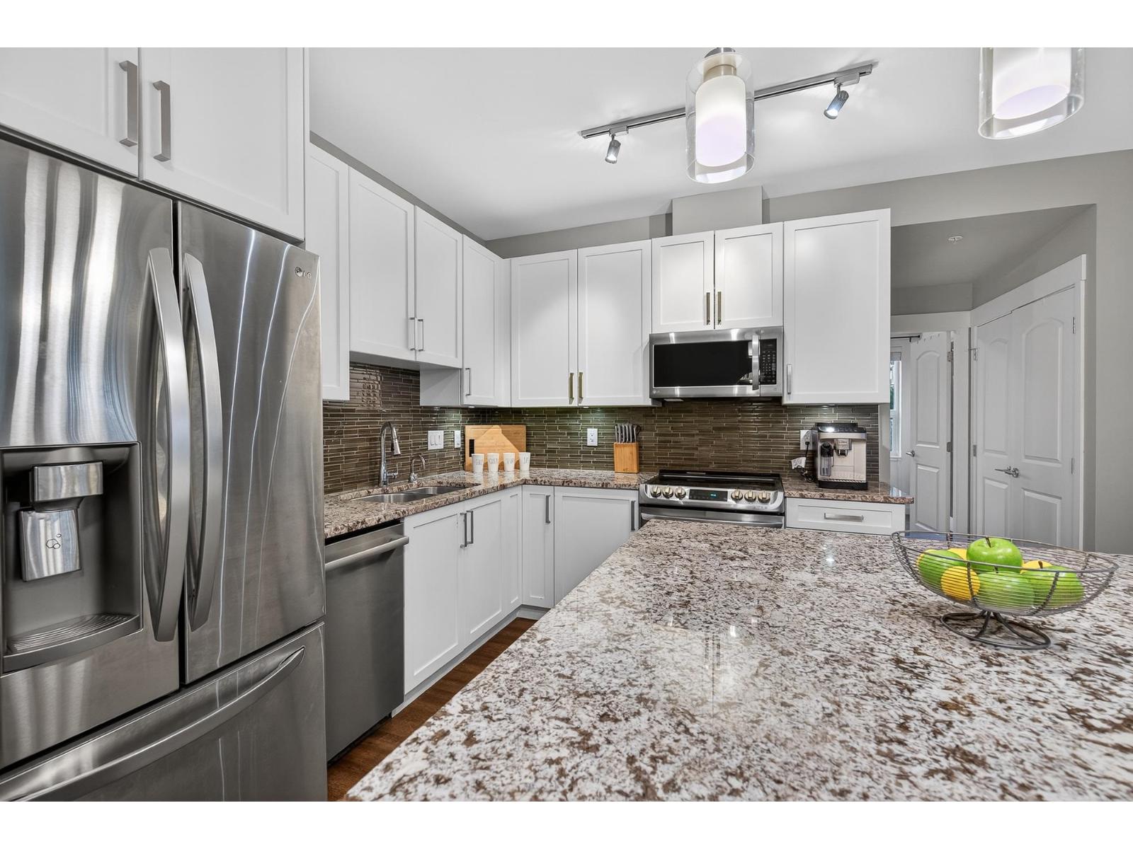 B102 6490 194 Street, Surrey, British Columbia  V4N 6J9 - Photo 7 - R3097353