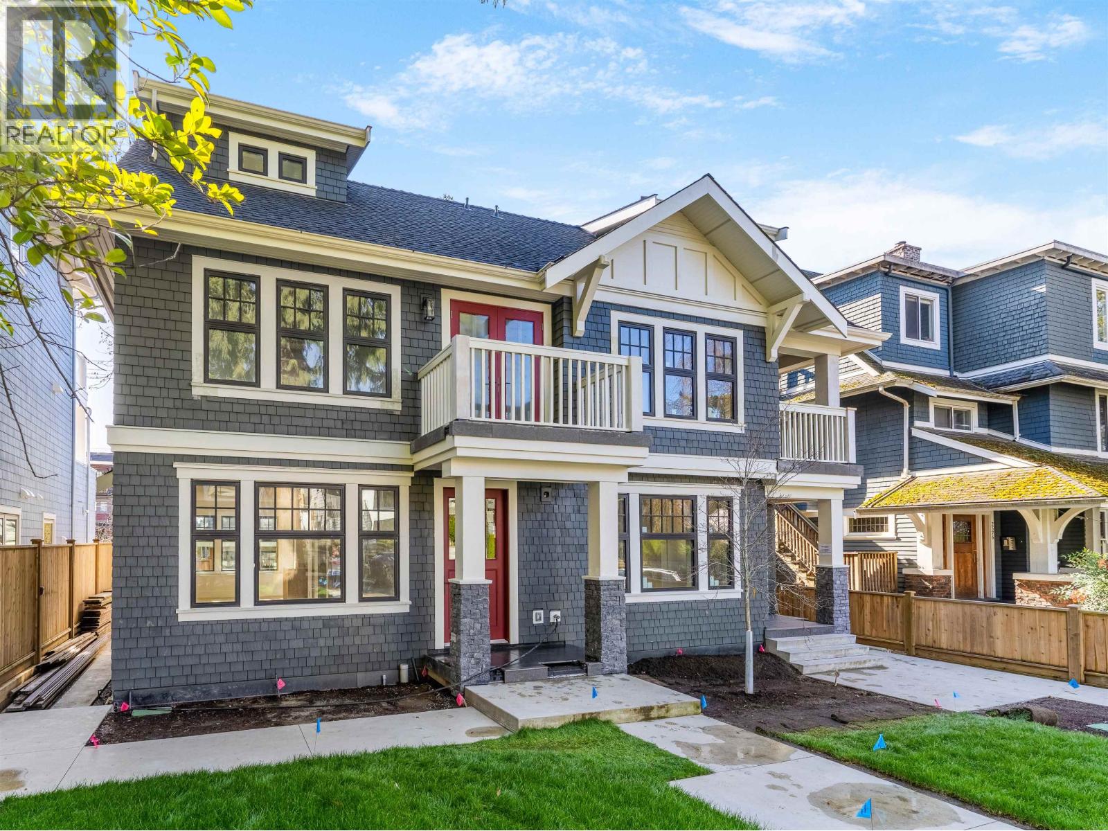 2566 W 2nd Avenue, Vancouver, British Columbia  V6K 1J8 - Photo 1 - R3096096