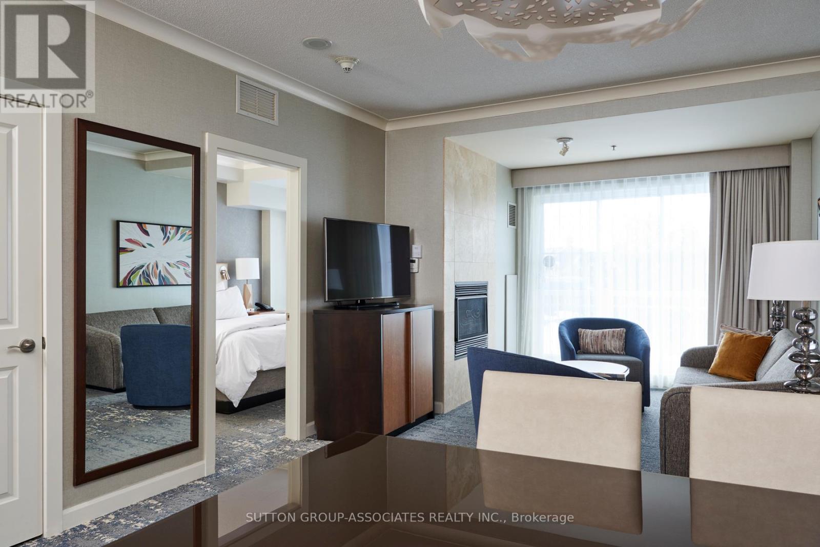 304 - 220 Gord Canning Drive, Blue Mountains, Ontario  L9Y 0K9 - Photo 4 - X12866404