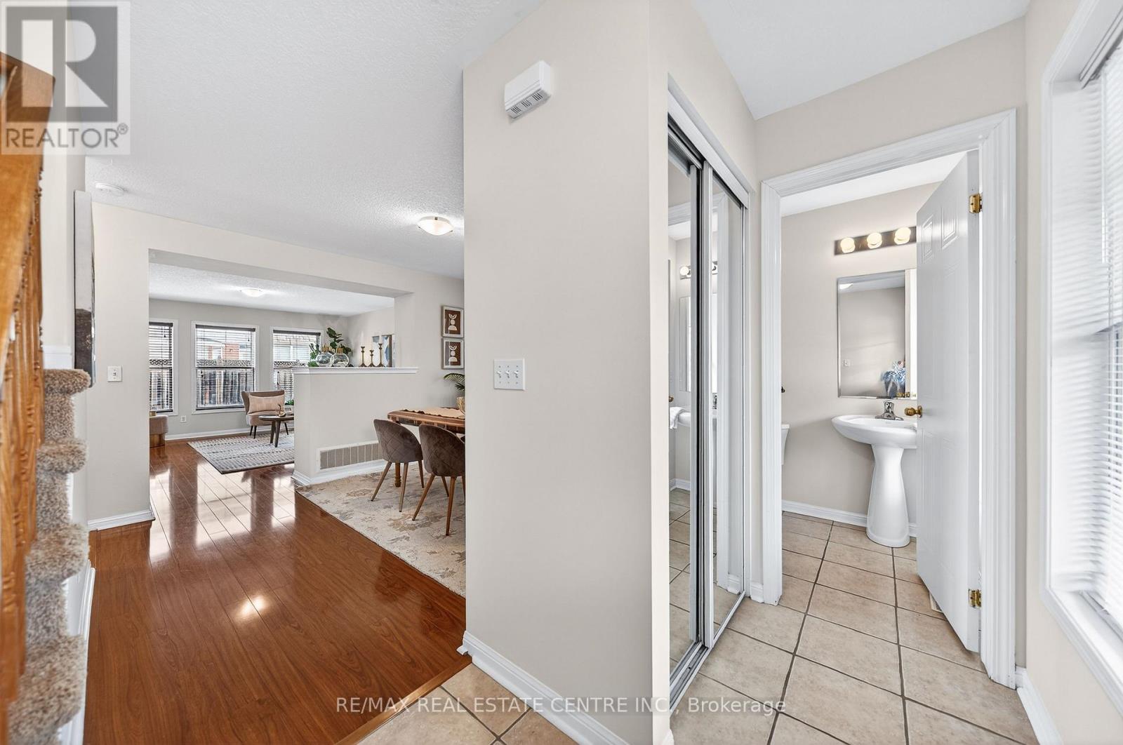 20 Longspur Way, Cambridge, Ontario  N1T 2K4 - Photo 3 - X12866454