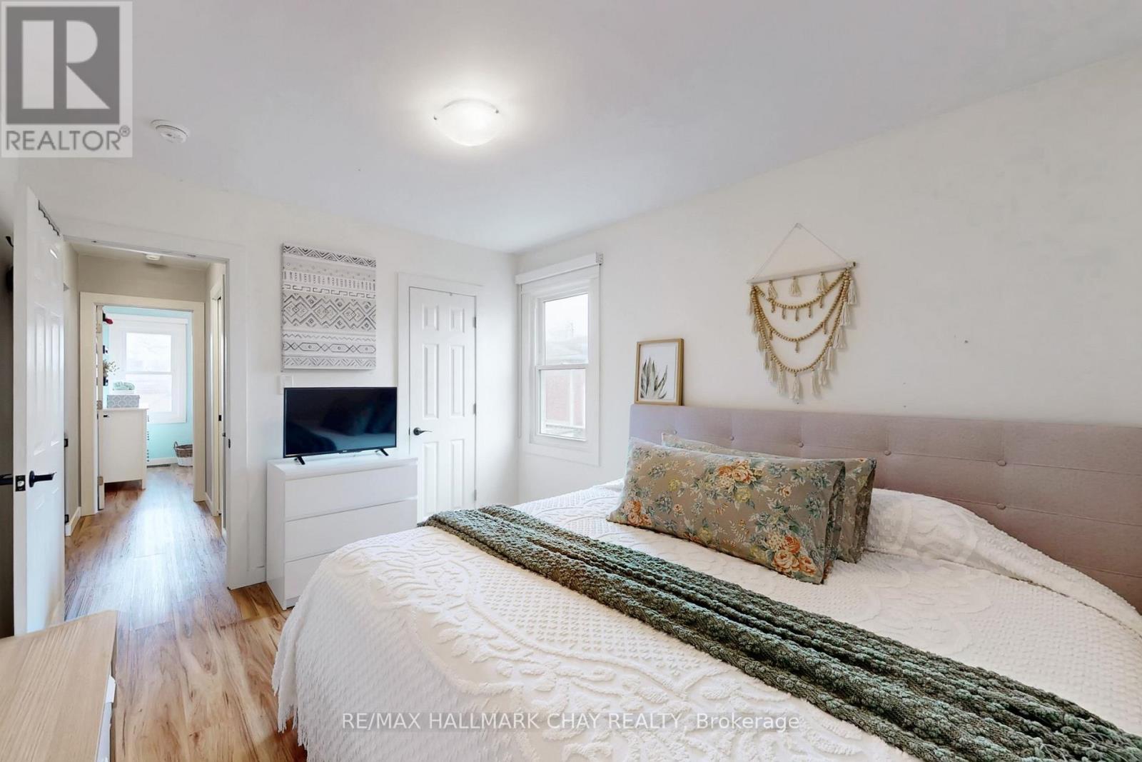 9 Bolton Avenue, Thorold, Ontario  L2V 3H5 - Photo 14 - X12866520