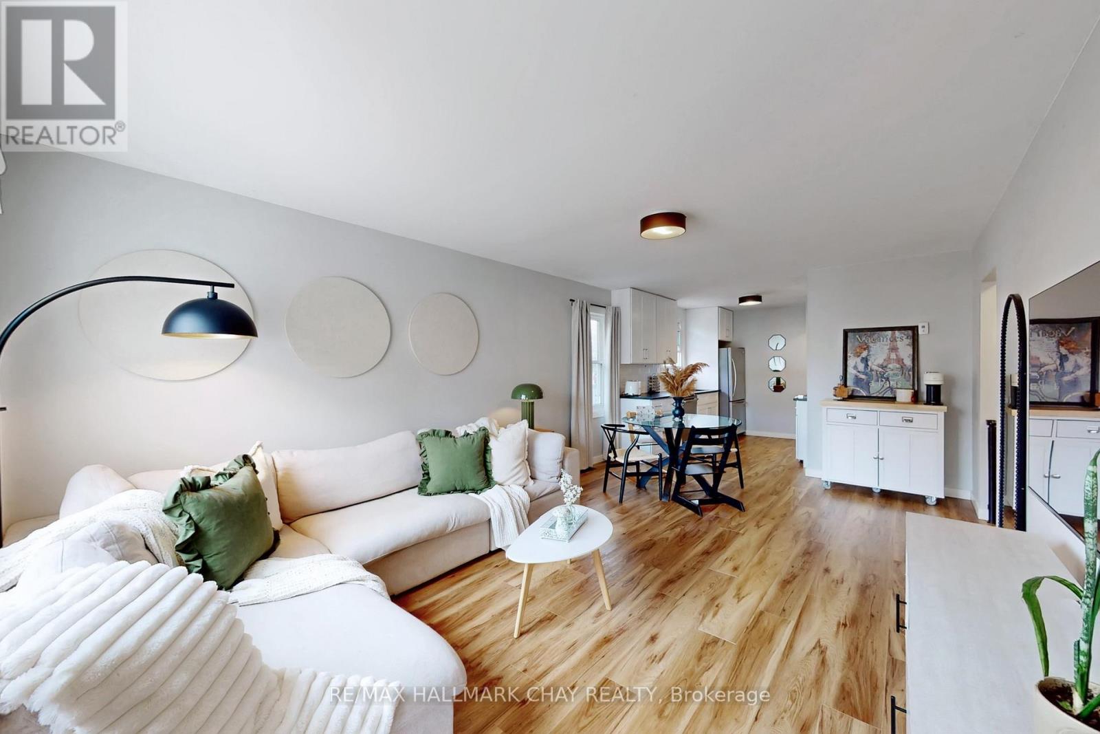 9 Bolton Avenue, Thorold, Ontario  L2V 3H5 - Photo 6 - X12866520