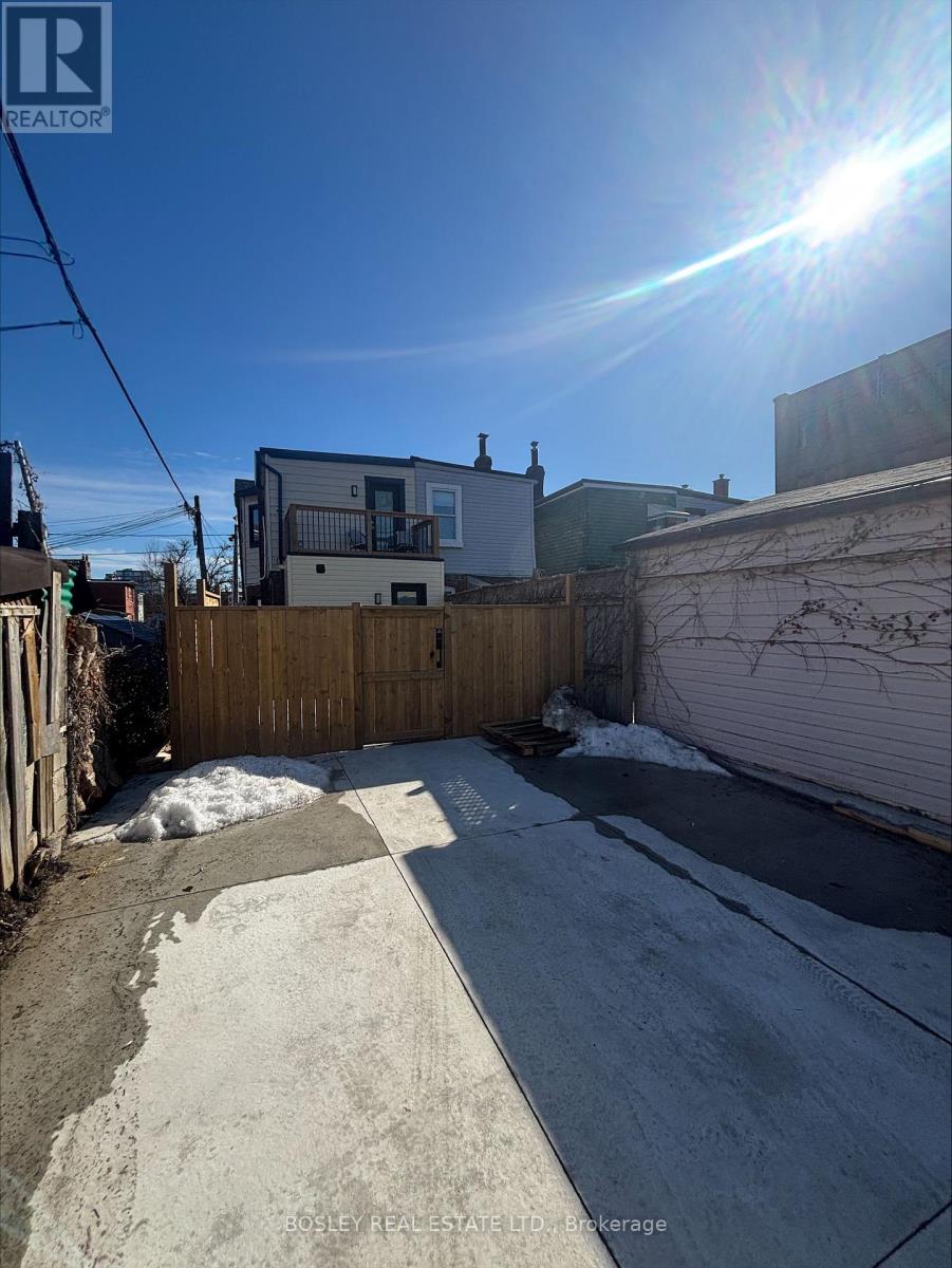 1 - 214 Simpson Avenue, Toronto, Ontario  M4K 1A6 - Photo 18 - E12861500