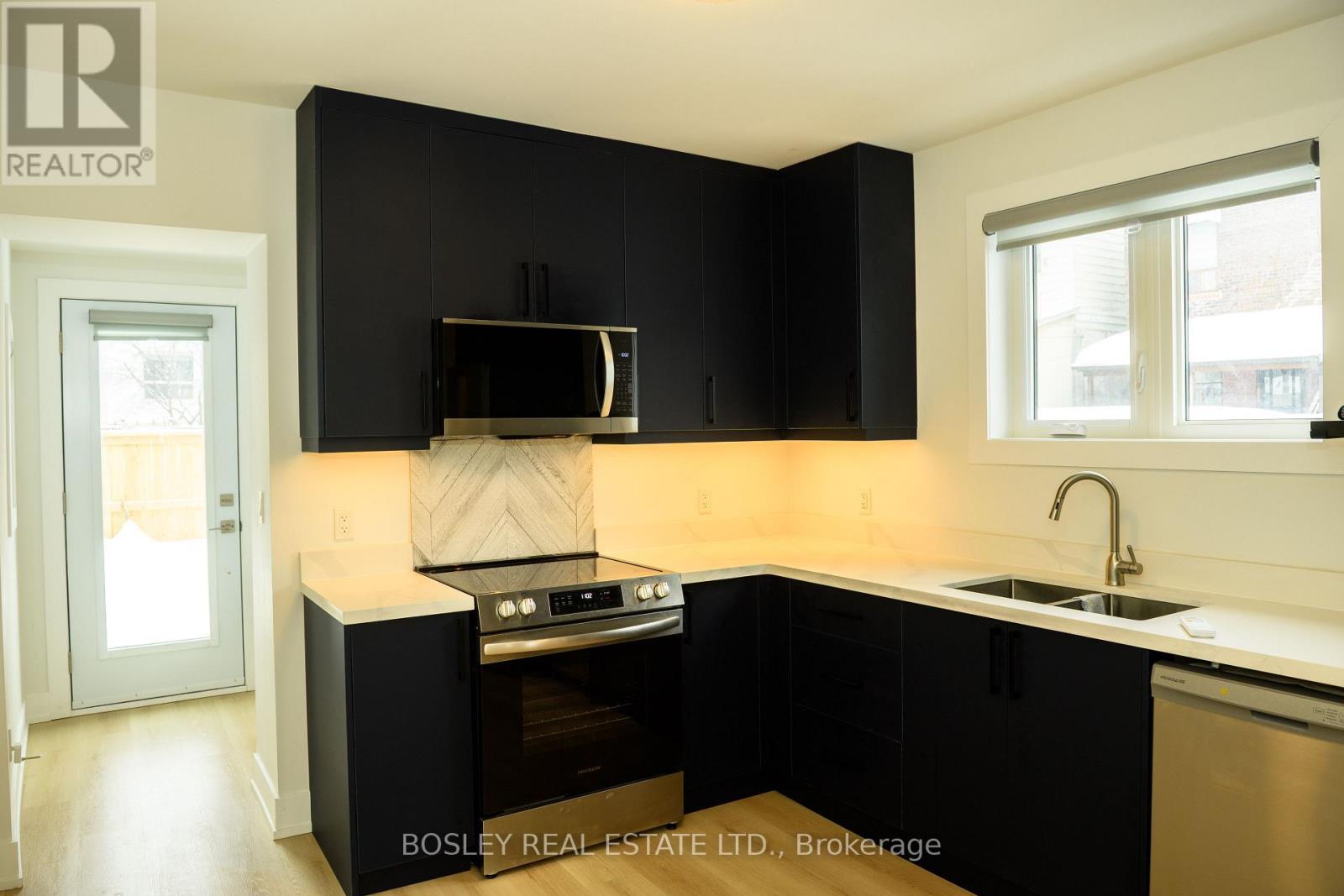 1 - 214 Simpson Avenue, Toronto, Ontario  M4K 1A6 - Photo 6 - E12861500