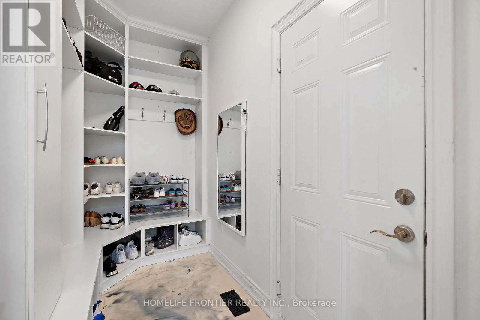 1195 Shore Acres Drive, Innisfil, Ontario  L0L 1R0 - Photo 18 - N12865596