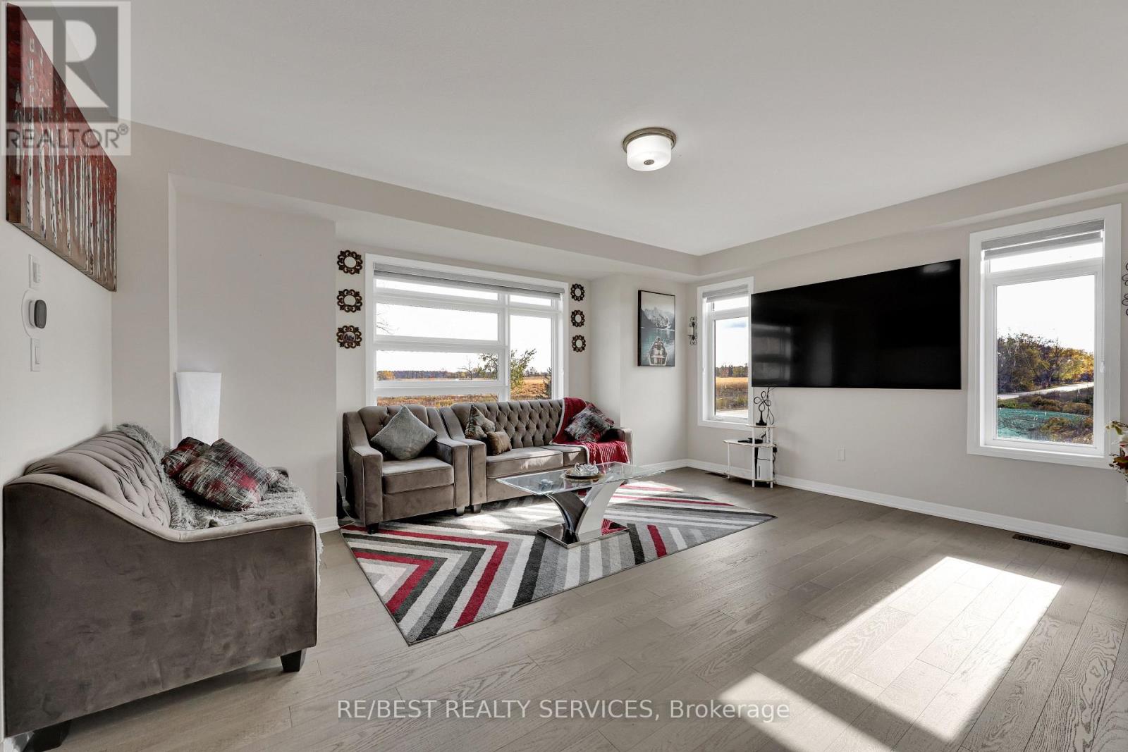 130 Hitchman Street, Brant, Ontario  N3L 0N6 - Photo 12 - X12498964