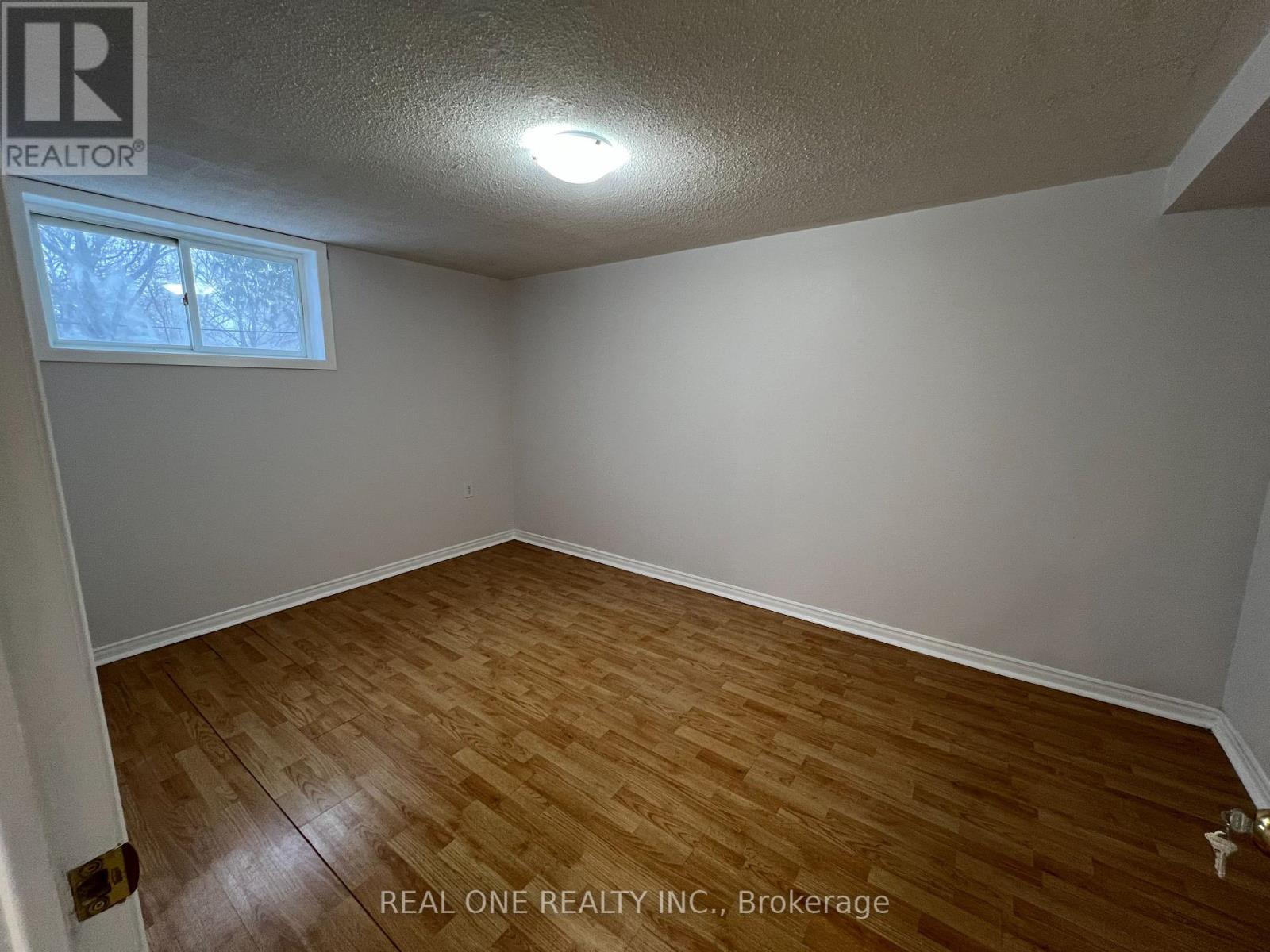 566 Middlewoods Drive, London North, Ontario  N6G 1W4 - Photo 32 - X12674716