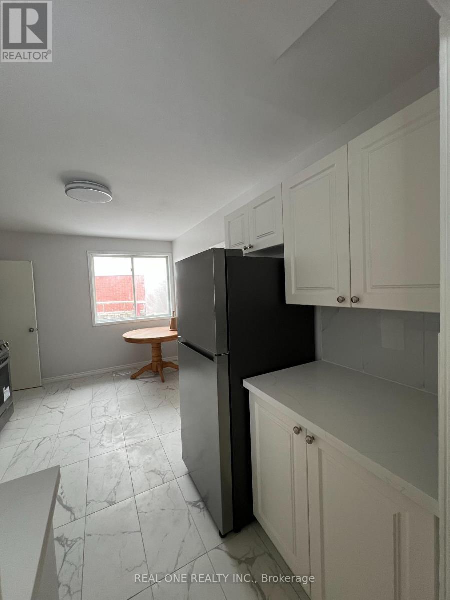 566 Middlewoods Drive, London North, Ontario  N6G 1W4 - Photo 10 - X12674716