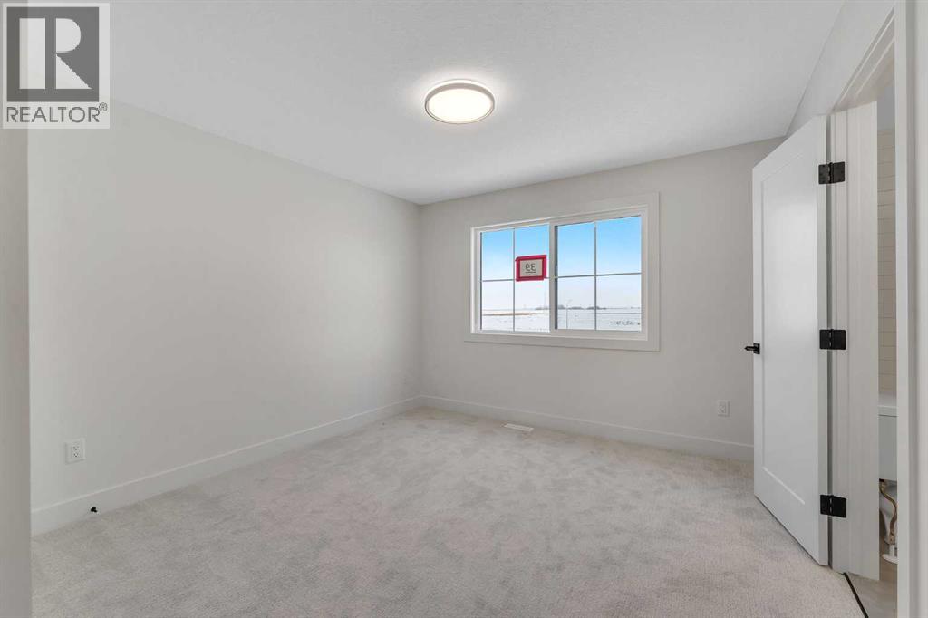 138 North Bridges Garden, Langdon, Alberta  T0J 1X3 - Photo 18 - A2282165