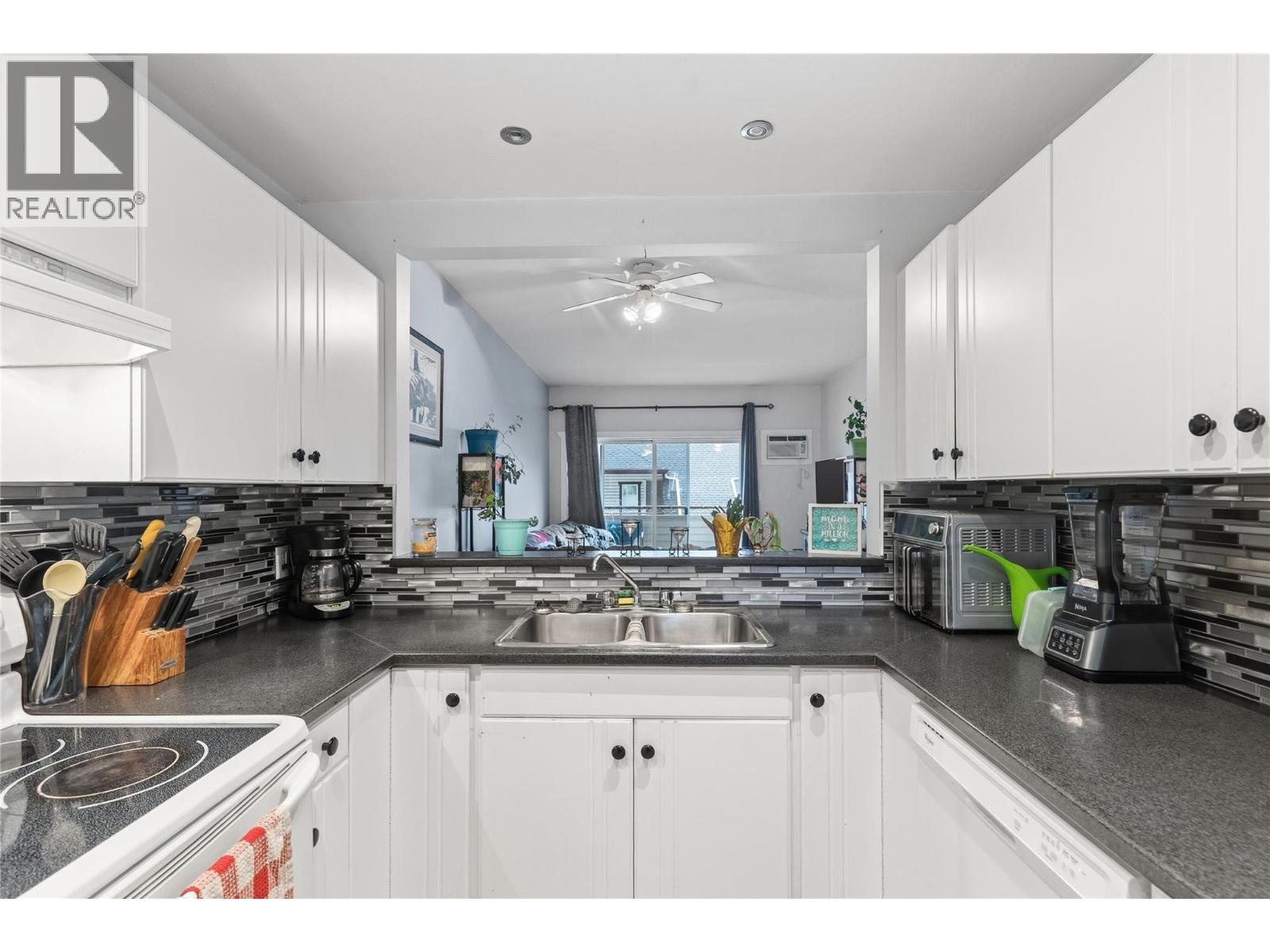 4800 Heritage Drive Unit# 11, Vernon, British Columbia  V1T 7V4 - Photo 2 - 10376047