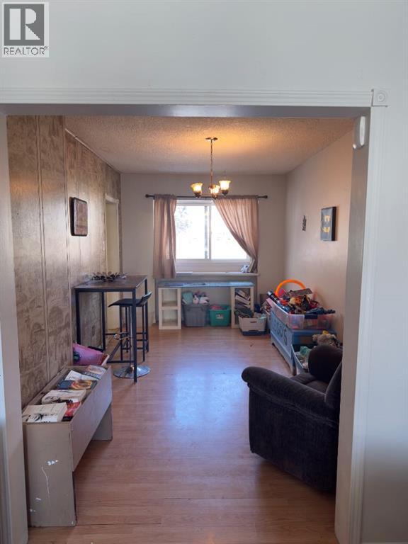 522 12b Street N, Lethbridge, Alberta  T1H 2L5 - Photo 7 - A2290696