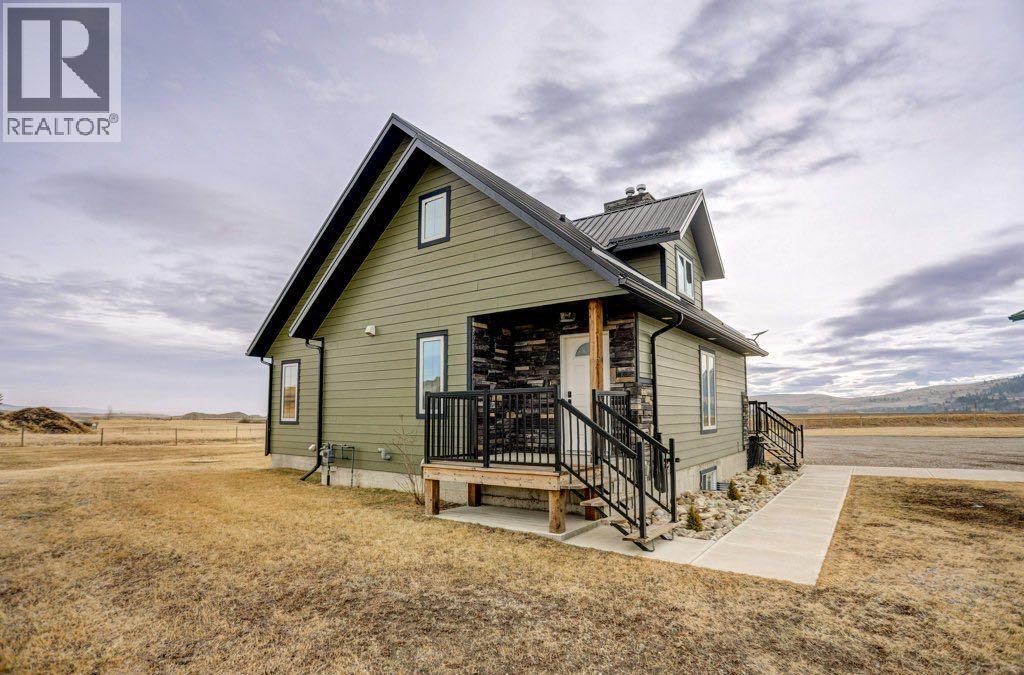 2222 Twp Rd 7-5, Lundbreck, Alberta  T0K 0H0 - Photo 6 - A2290998