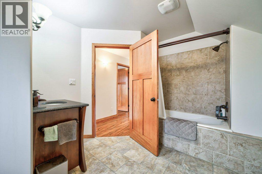 2222 Twp Rd 7-5, Lundbreck, Alberta  T0K 0H0 - Photo 27 - A2290998